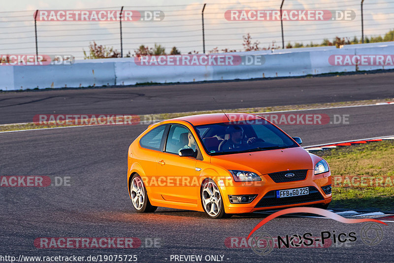 Bild #19075725 - Touristenfahrten Nürburgring Grand-Prix-Strecke (20.09.2022)