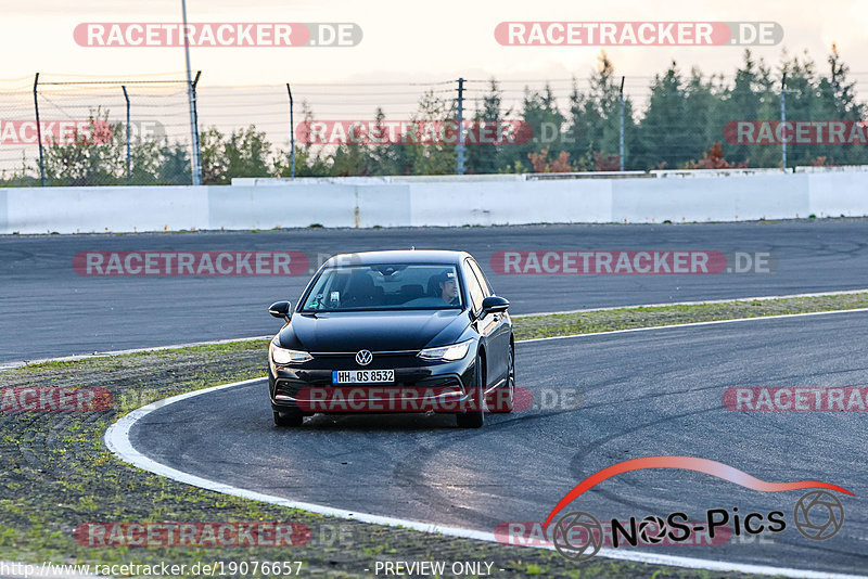 Bild #19076657 - Touristenfahrten Nürburgring Grand-Prix-Strecke (20.09.2022)