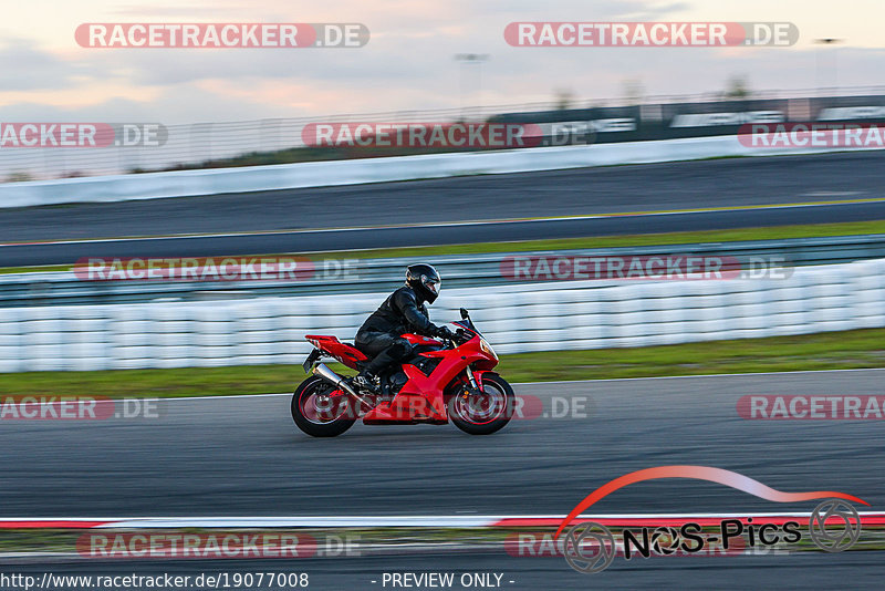 Bild #19077008 - Touristenfahrten Nürburgring Grand-Prix-Strecke (20.09.2022)