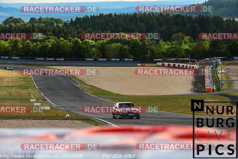 Bild #18043696 - After Work Classics - Nürburgring GP Strecke (25.07.2022)