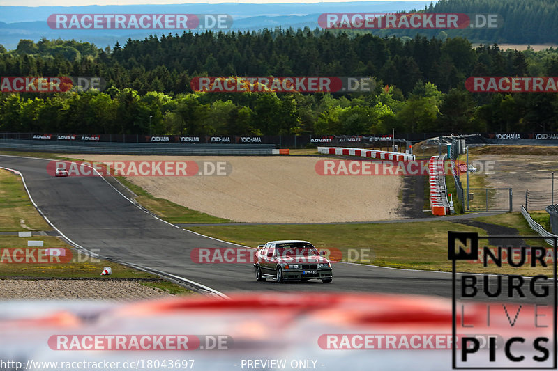Bild #18043697 - After Work Classics - Nürburgring GP Strecke (25.07.2022)