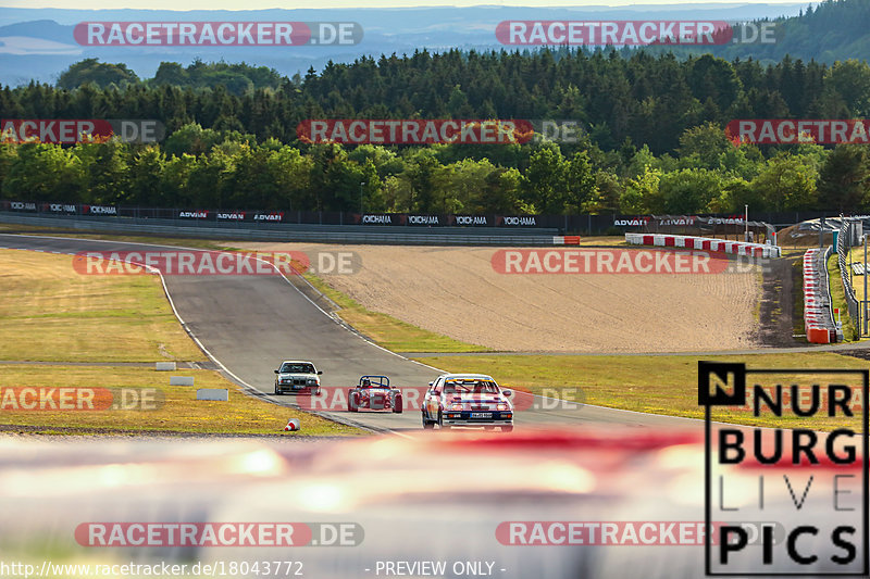 Bild #18043772 - After Work Classics - Nürburgring GP Strecke (25.07.2022)