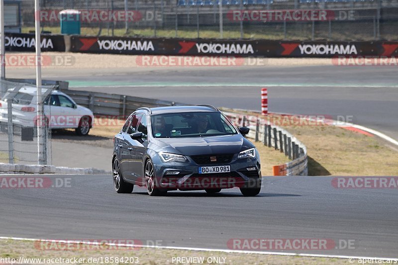 Bild #18584203 - Touristenfahrten Nürburgring Grand-Prix-Strecke (20.08.2022)