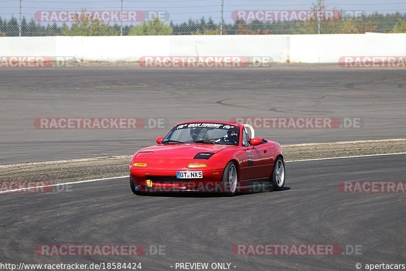 Bild #18584424 - Touristenfahrten Nürburgring Grand-Prix-Strecke (20.08.2022)