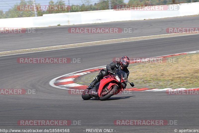 Bild #18584568 - Touristenfahrten Nürburgring Grand-Prix-Strecke (20.08.2022)