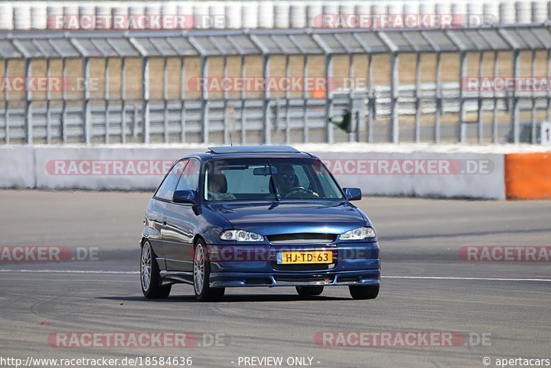 Bild #18584636 - Touristenfahrten Nürburgring Grand-Prix-Strecke (20.08.2022)