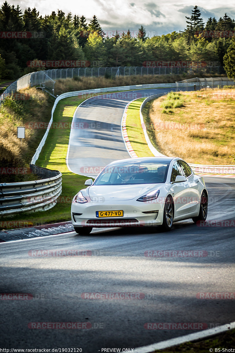 Bild #19032120 - Touristenfahrten Nürburgring Nordschleife (16.09.2022)