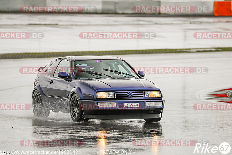 Bild #19031424 - Touristenfahrten Nürburgring Grand-Prix-Strecke (16.09.2022)