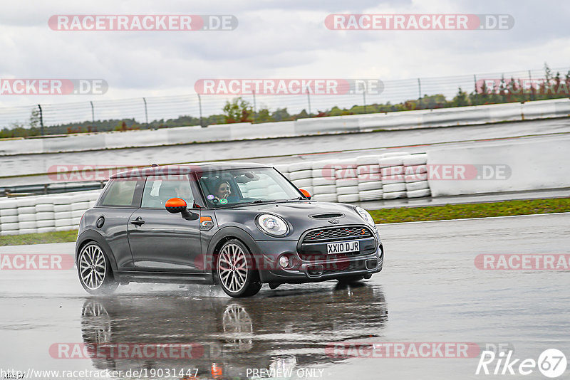 Bild #19031447 - Touristenfahrten Nürburgring Grand-Prix-Strecke (16.09.2022)