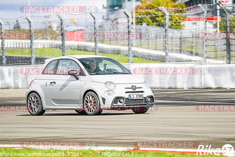 Bild #19031527 - Touristenfahrten Nürburgring Grand-Prix-Strecke (16.09.2022)