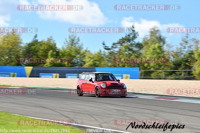 Bild #19252992 - Touristenfahrten Nürburgring Grandprix (30.09.2022)