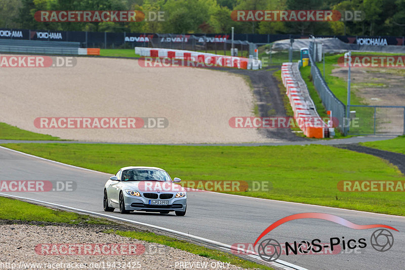 Bild #19432425 - Touristenfahrten Nürburgring Grandprix (03.10.2022)