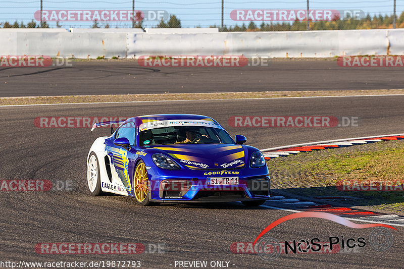 Bild #19872793 - Touristenfahrten Nürburgring Grand-Prix-Strecke (01.11.2022) 