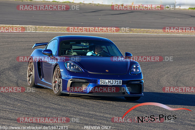 Bild #19872871 - Touristenfahrten Nürburgring Grand-Prix-Strecke (01.11.2022) 