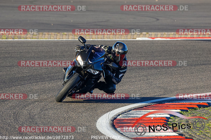 Bild #19872873 - Touristenfahrten Nürburgring Grand-Prix-Strecke (01.11.2022) 