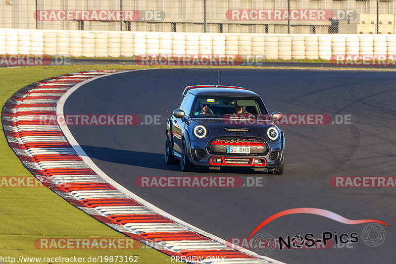 Bild #19873162 - Touristenfahrten Nürburgring Grand-Prix-Strecke (01.11.2022) 