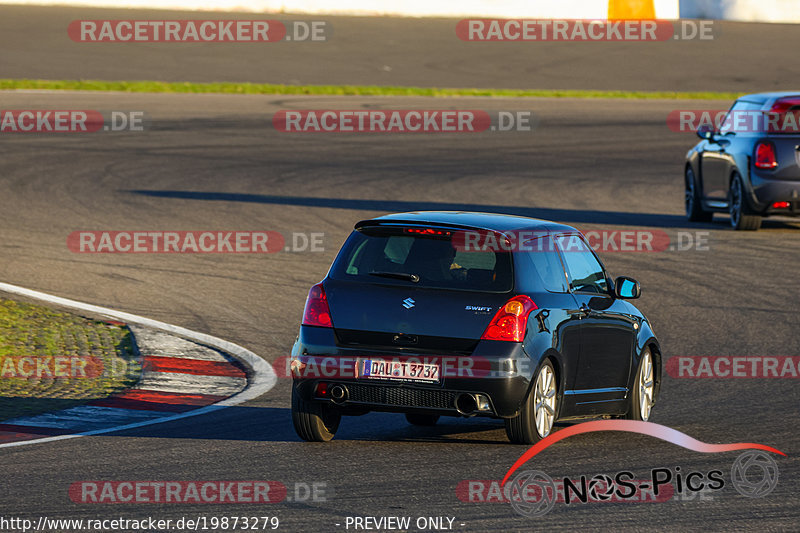 Bild #19873279 - Touristenfahrten Nürburgring Grand-Prix-Strecke (01.11.2022) 