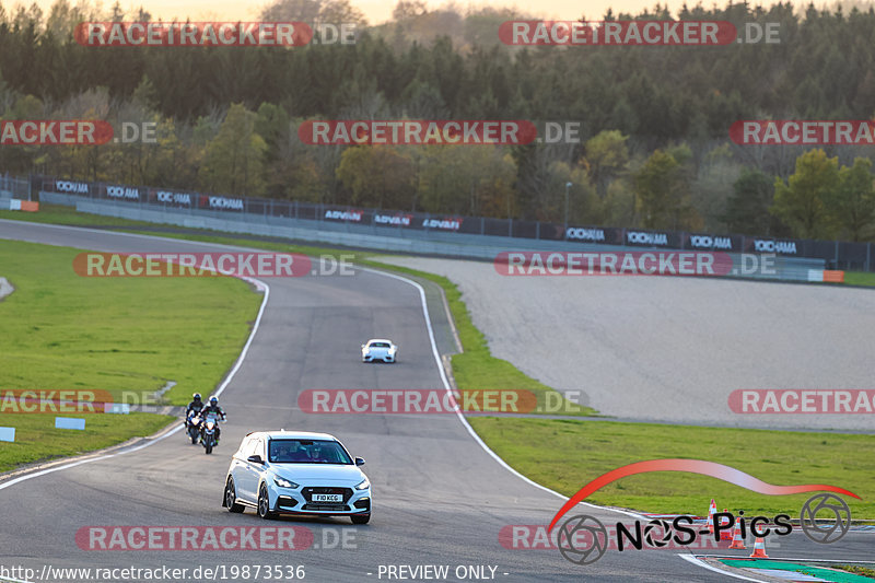 Bild #19873536 - Touristenfahrten Nürburgring Grand-Prix-Strecke (01.11.2022) 