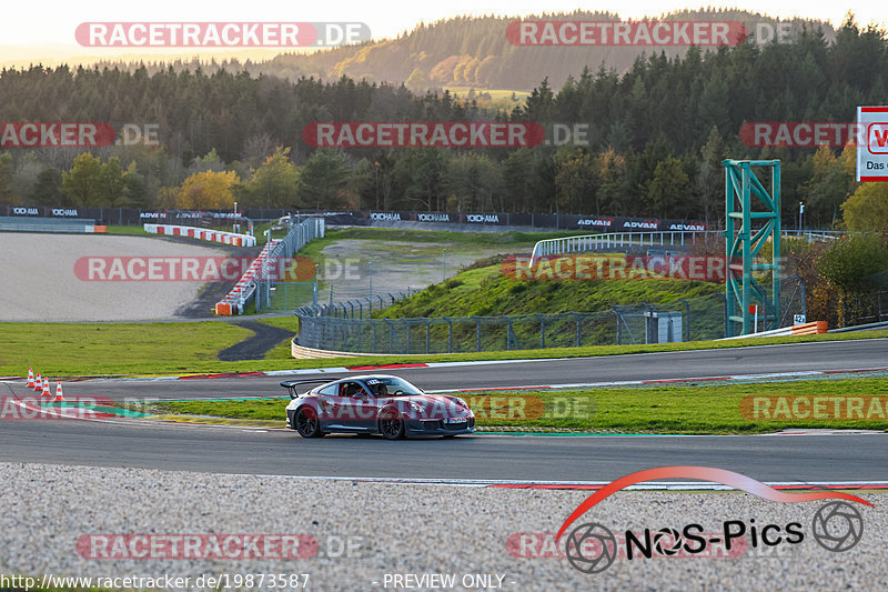 Bild #19873587 - Touristenfahrten Nürburgring Grand-Prix-Strecke (01.11.2022) 