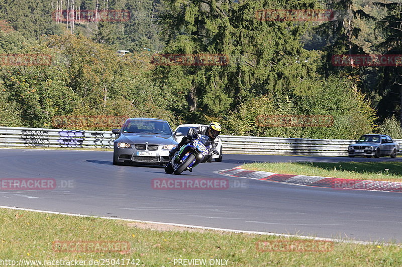 Bild #25041742 - Touristenfahrten Nürburgring Nordschleife (01.10.2023)