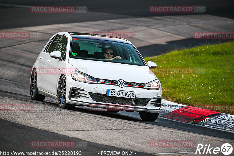 Bild #25228193 - Touristenfahrten Nürburgring Nordschleife (05.10.2023)