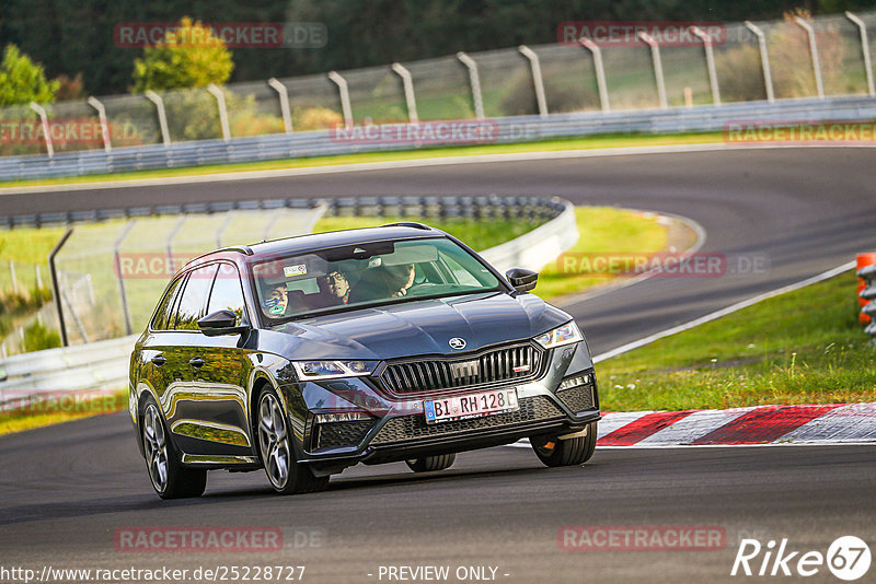 Bild #25228727 - Touristenfahrten Nürburgring Nordschleife (05.10.2023)