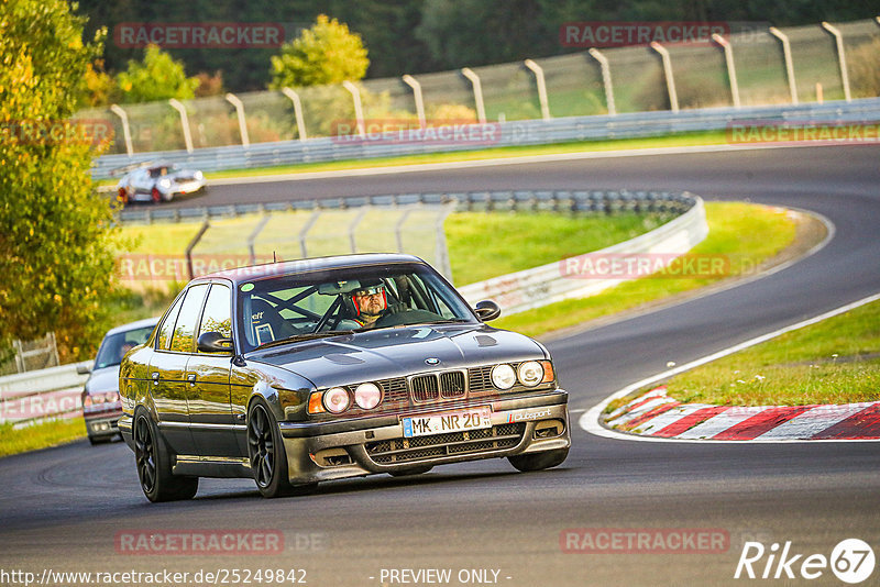 Bild #25249842 - Touristenfahrten Nürburgring Nordschleife (08.10.2023)