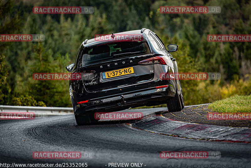 Bild #25352065 - Touristenfahrten Nürburgring Nordschleife (14.10.2023)