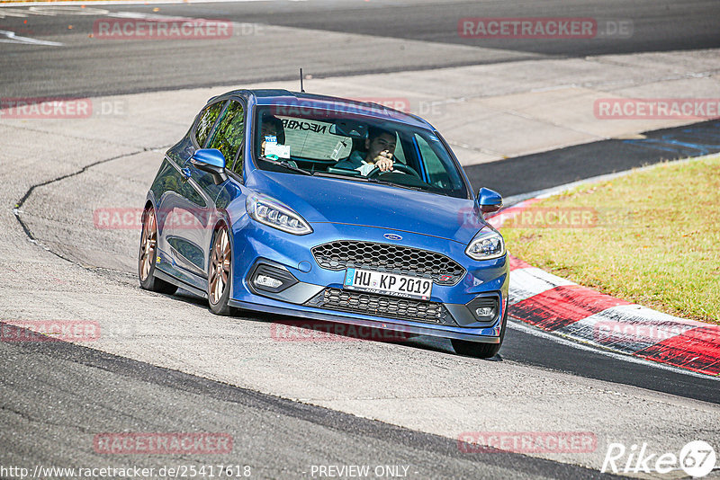 Bild #25417618 - Touristenfahrten Nürburgring Nordschleife (15.10.2023)