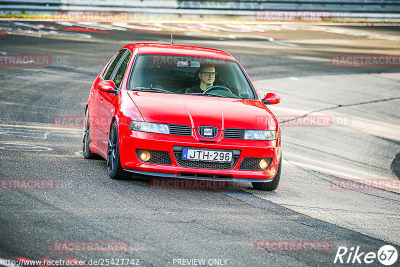 Bild #25427742 - Touristenfahrten Nürburgring Nordschleife (15.10.2023)