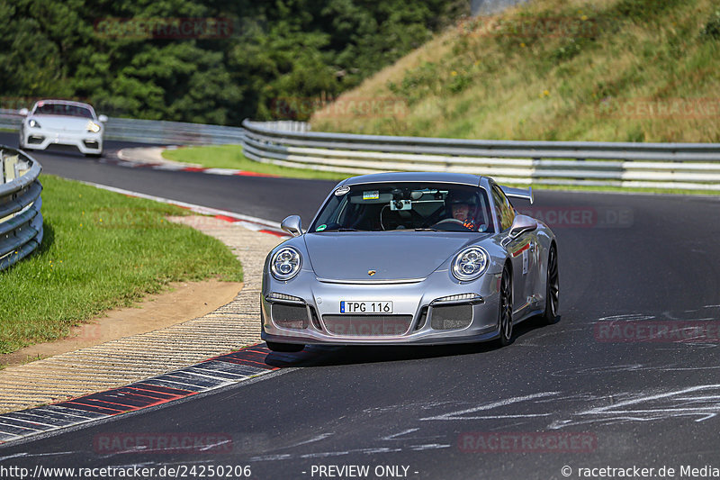 Bild #24250206 - Porsche Club Sverige - Nürburgring