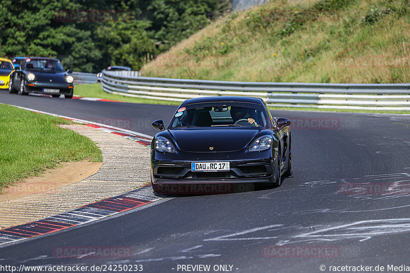 Bild #24250233 - Porsche Club Sverige - Nürburgring