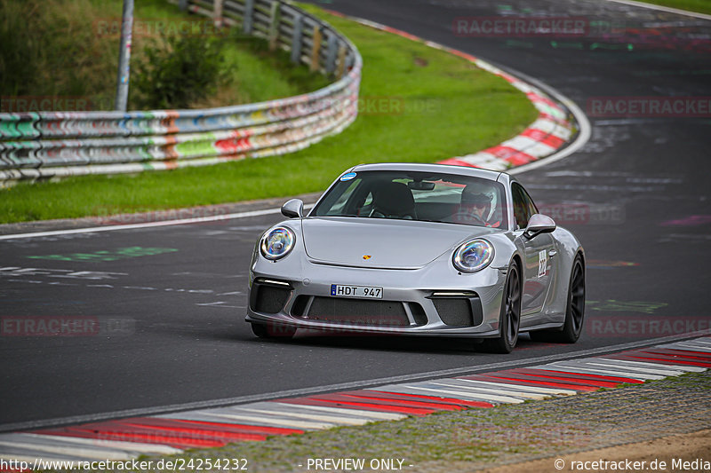 Bild #24254232 - Porsche Club Sverige - Nürburgring