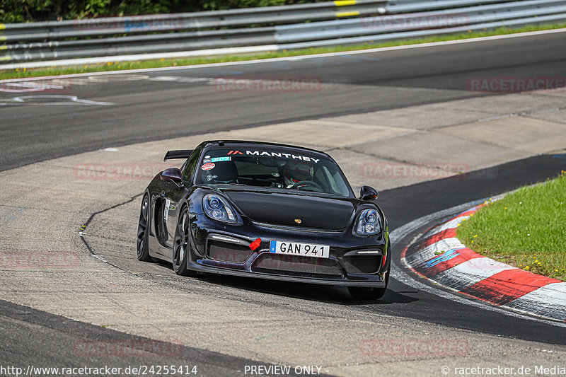 Bild #24255414 - Porsche Club Sverige - Nürburgring