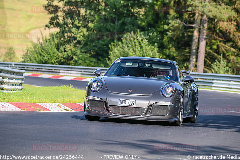 Bild #24256444 - Porsche Club Sverige - Nürburgring